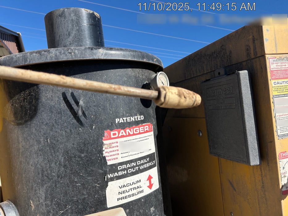 2021 Vac-Tron LP573XDT T4 Koehler Diesel Engine, 500 Gallon Debris Tank, x2 100 Gallon Water Tanks