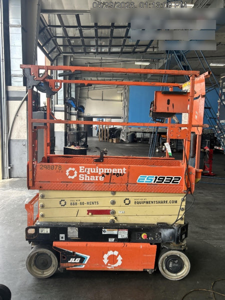 2023 JLG ES1932