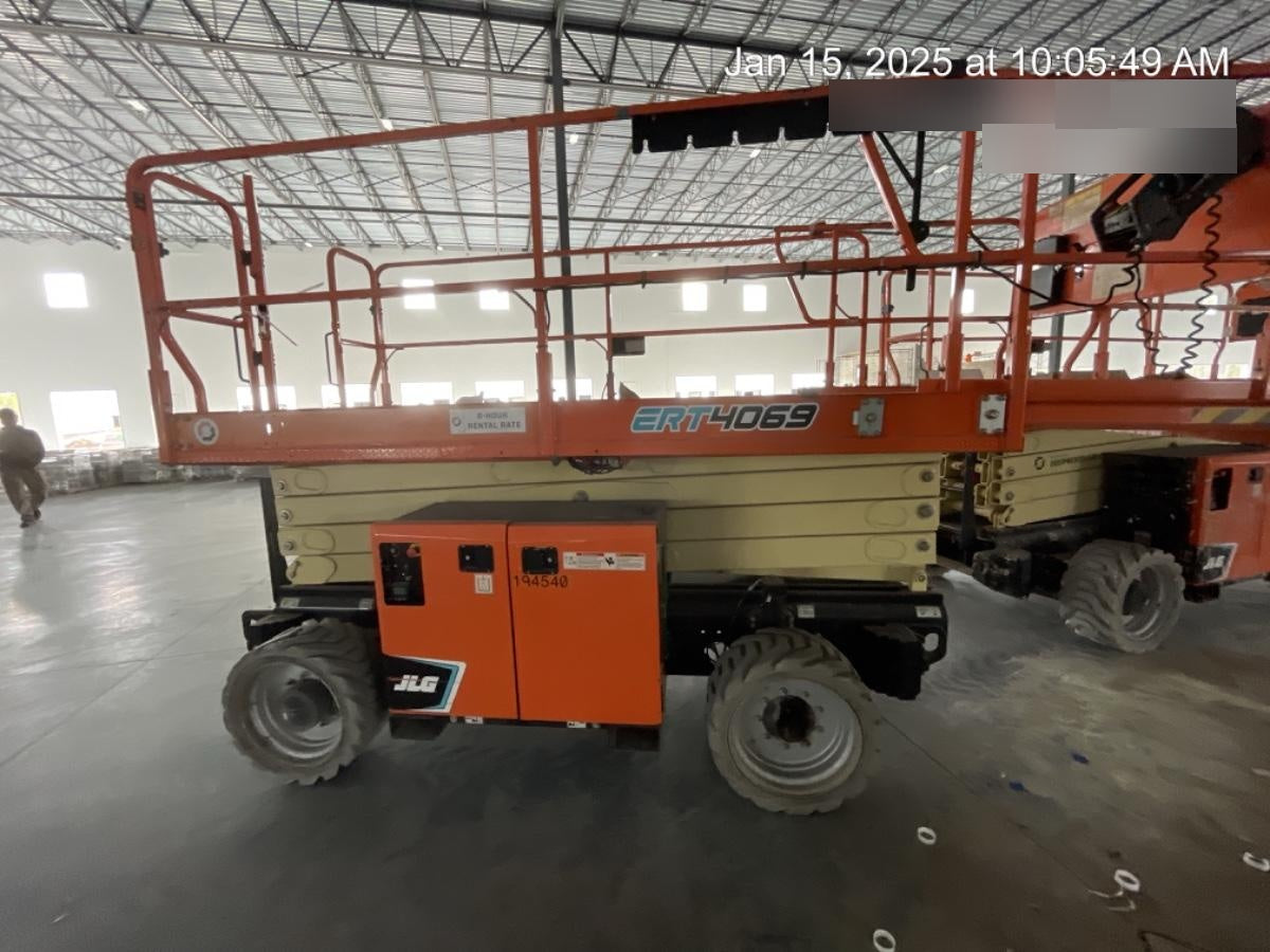 2021 JLG ERT4069