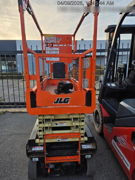 2023 JLG ES1932