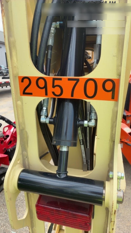 2023 JLG T500J