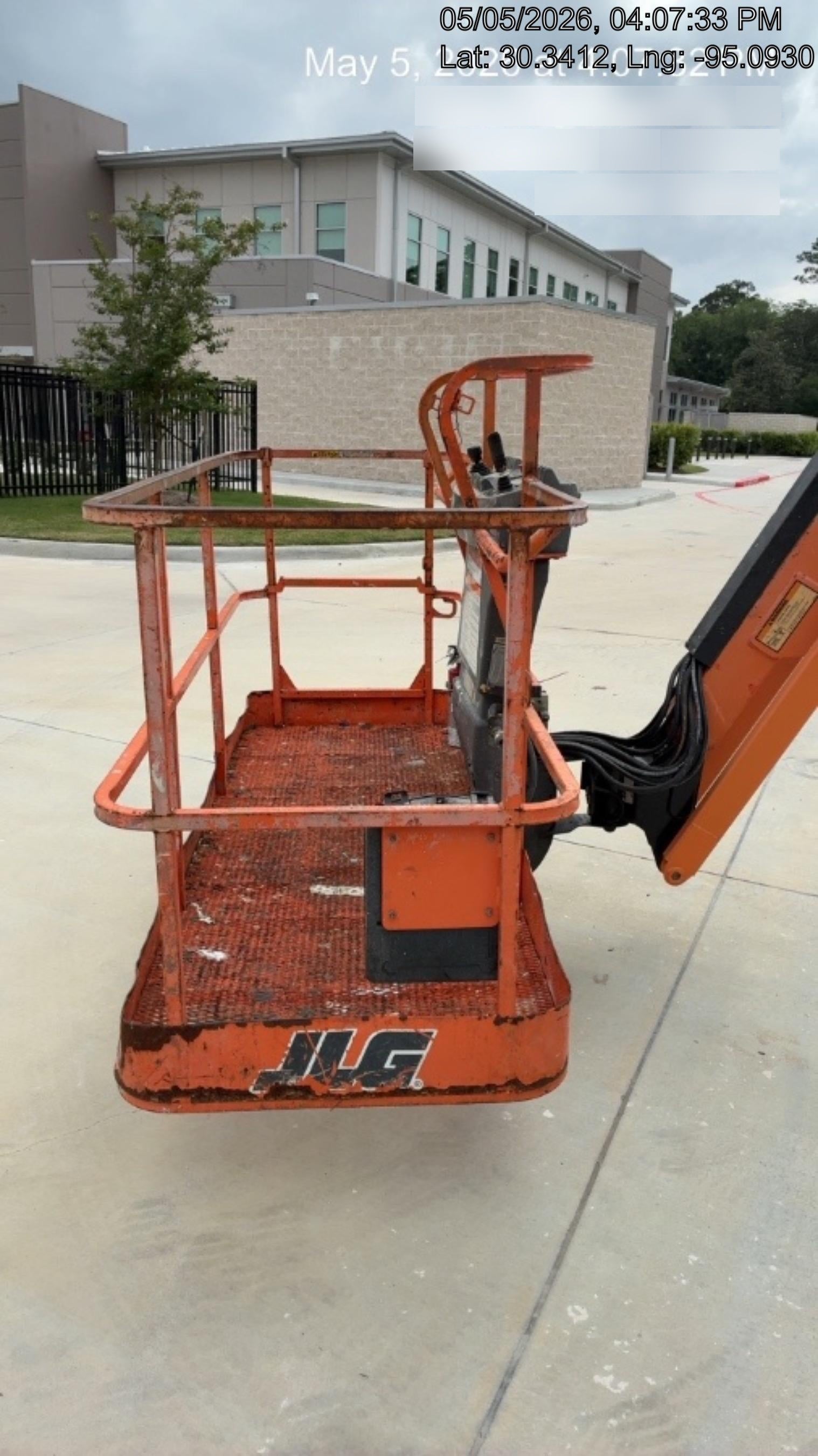 2013 JLG 660SJ JLG 660SJ Telescoping Boom Lift