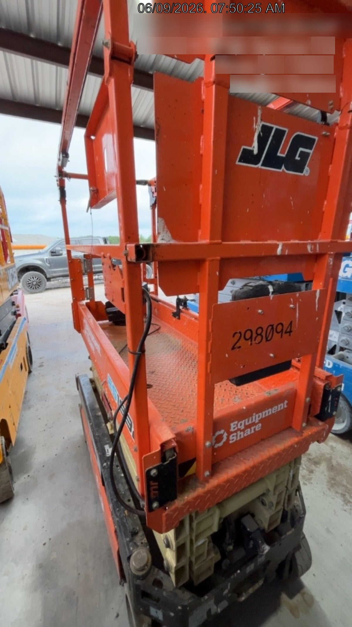 2023 JLG ES1932