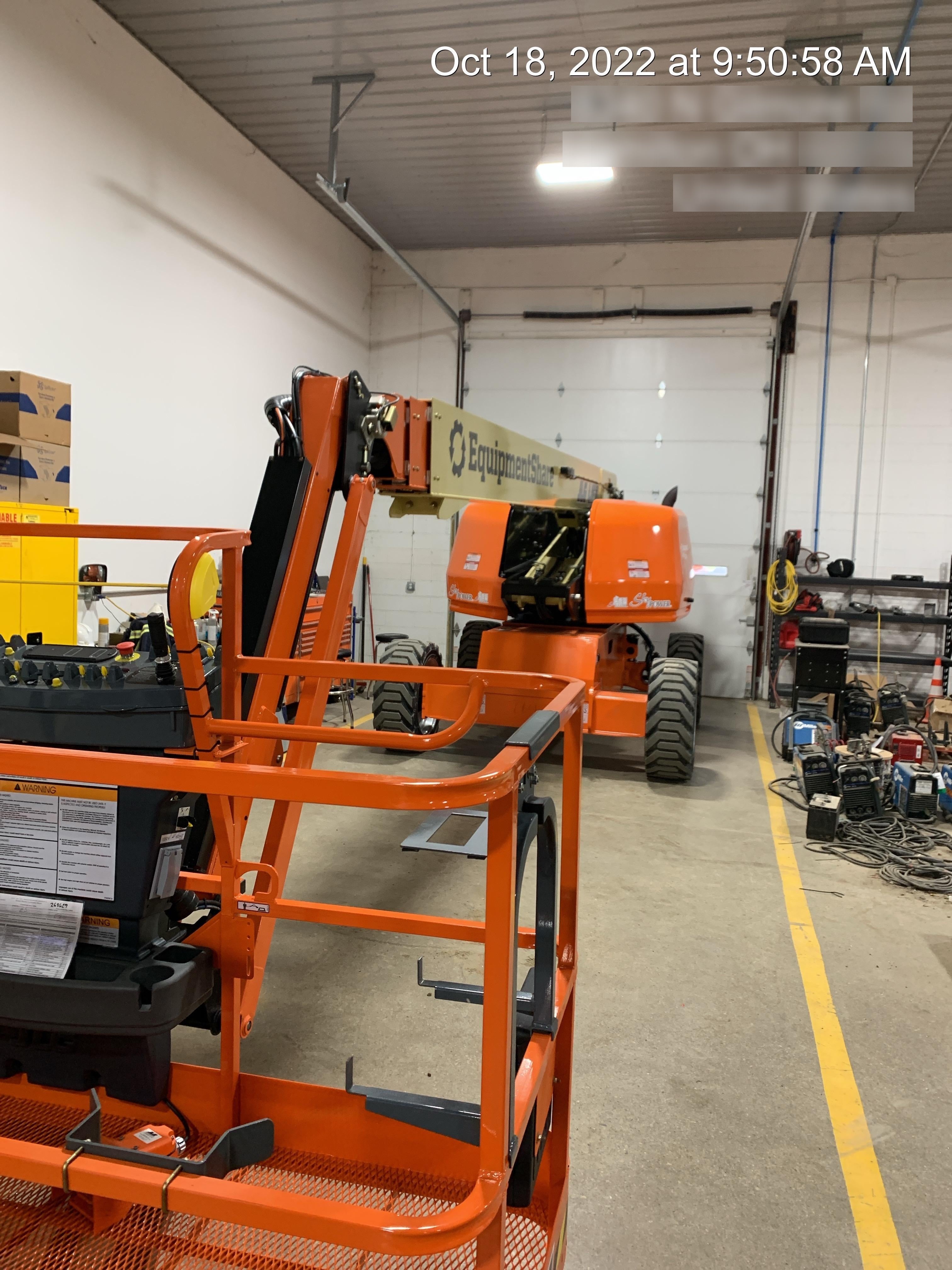 2022 JLG 660SJ