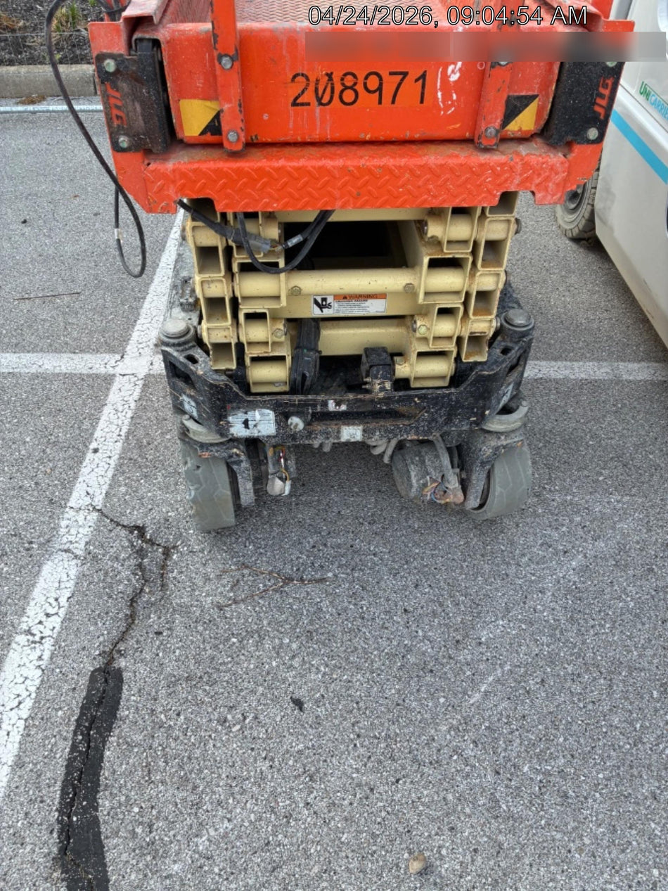 2022 JLG ES1932