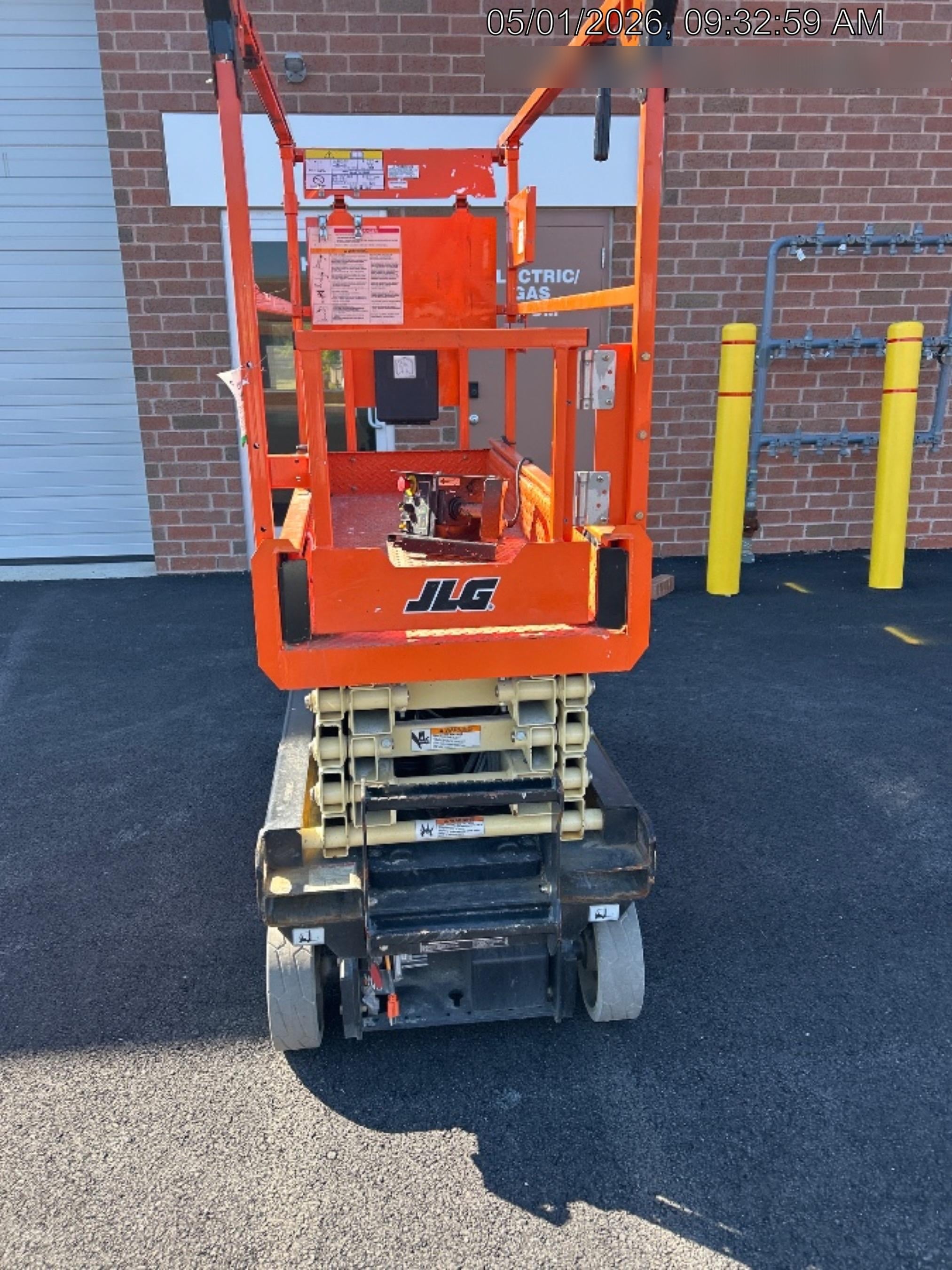 2024 JLG ES1932