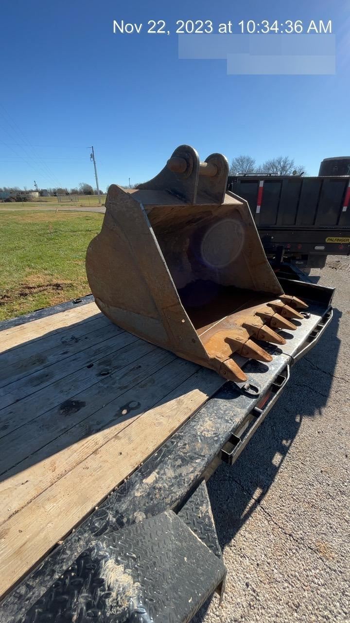 2023 FLECO 60" Bucket 56K - 65K - Fleco
