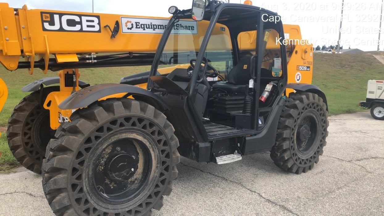 2020 JCB 509-42 Canopy, Solid Tires, Work Lights, Beacon, Aux Hydraulics, Back up Alarm, Lifting Eye, ES Decals