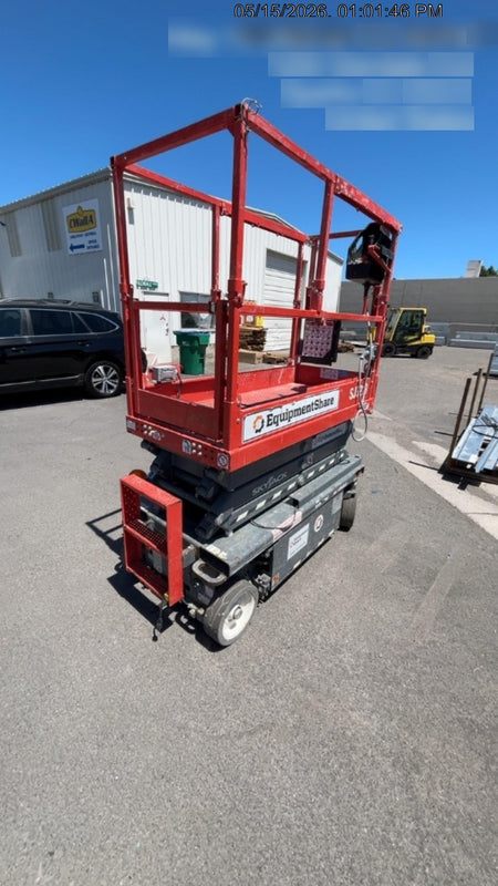 2020 Skyjack SJIII-3219 Solid NM Tires, Half height spring hinged entry gate, Dual Beacons, 800W Inverter