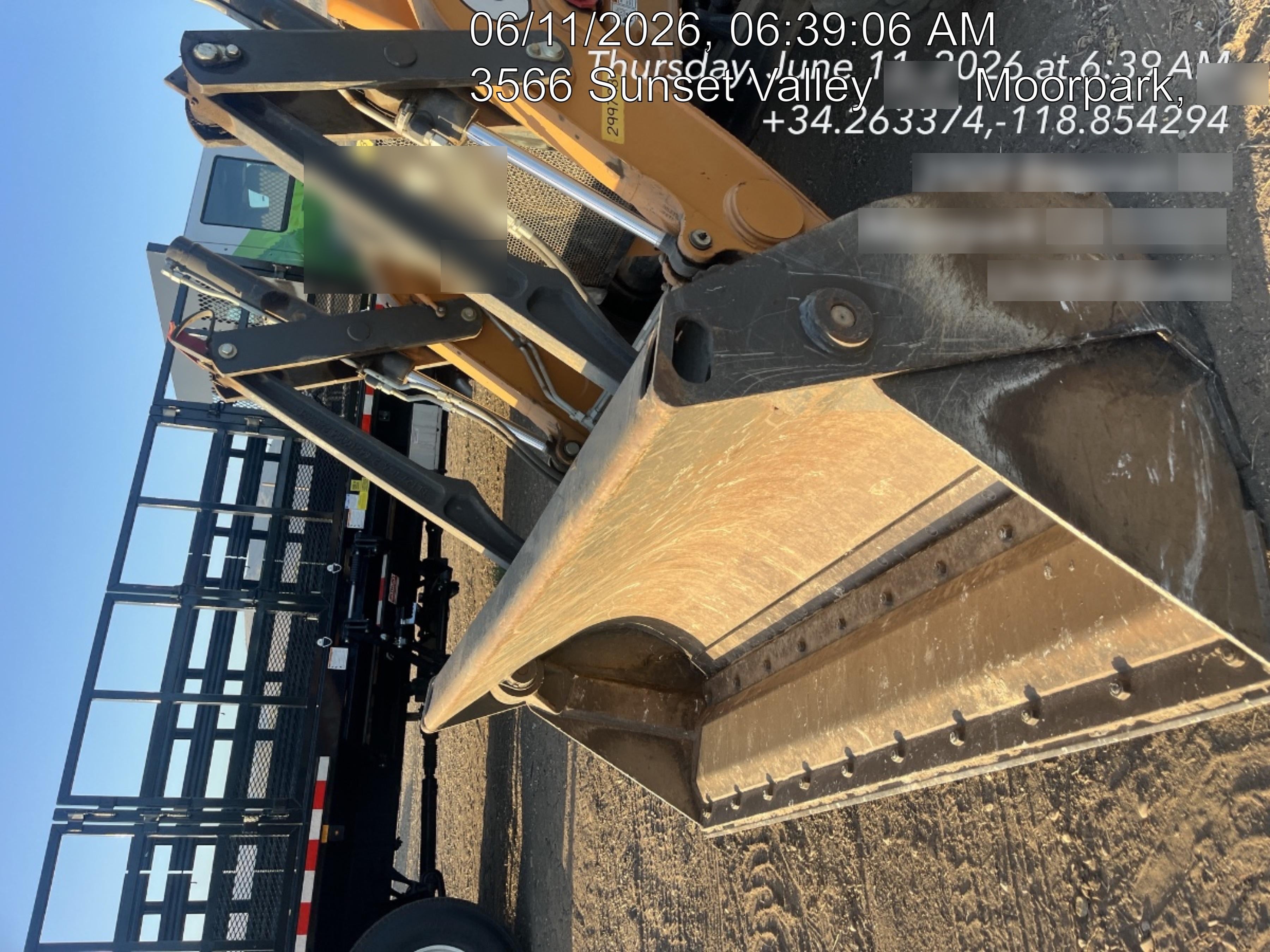 2023 CASE 570N EP