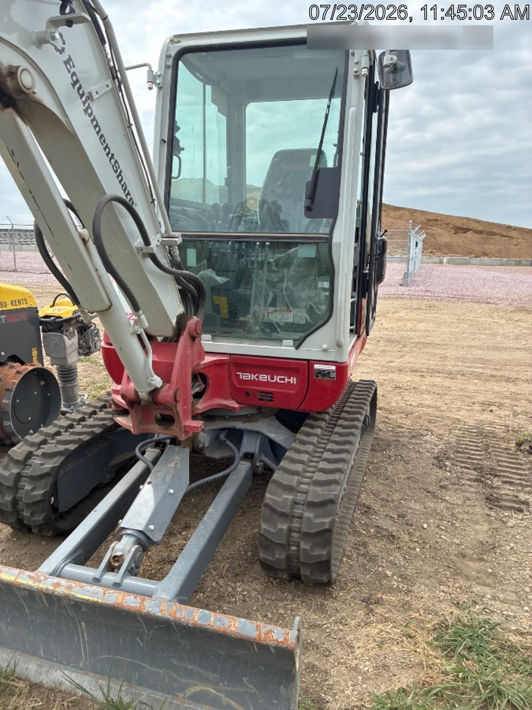 2025 TAKEUCHI TB235-2CR