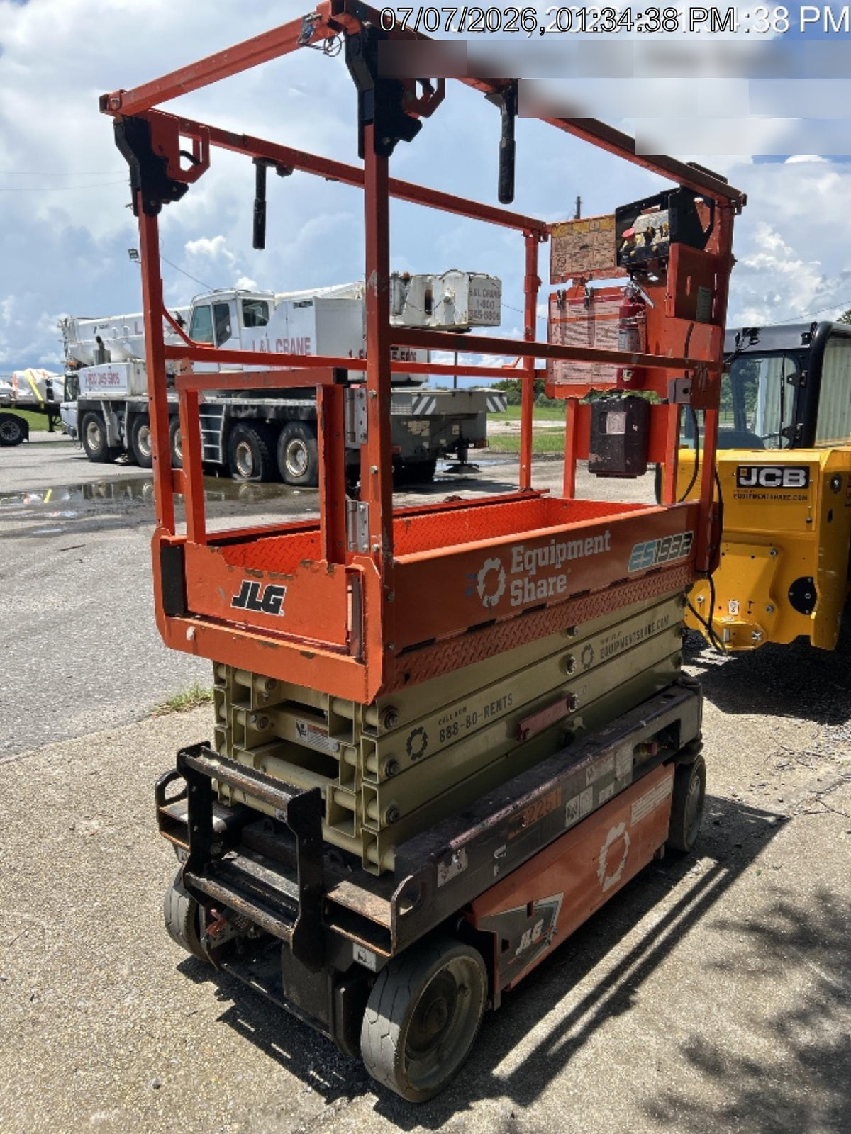 2024 JLG ES1932