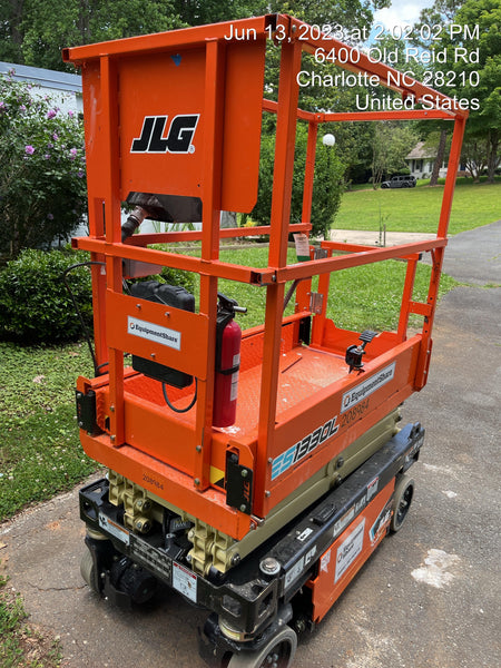 2022 JLG ES1330L