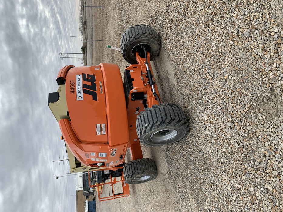 2019 JLG 450AJ