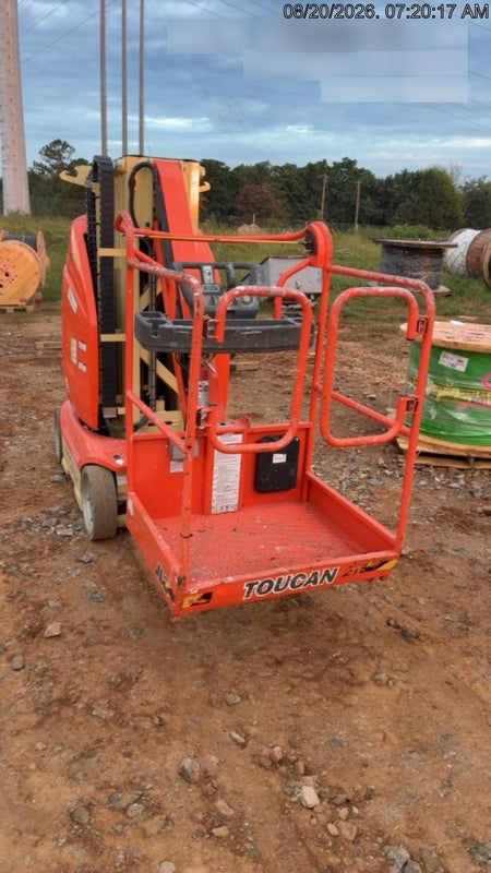 2022 JLG 26E