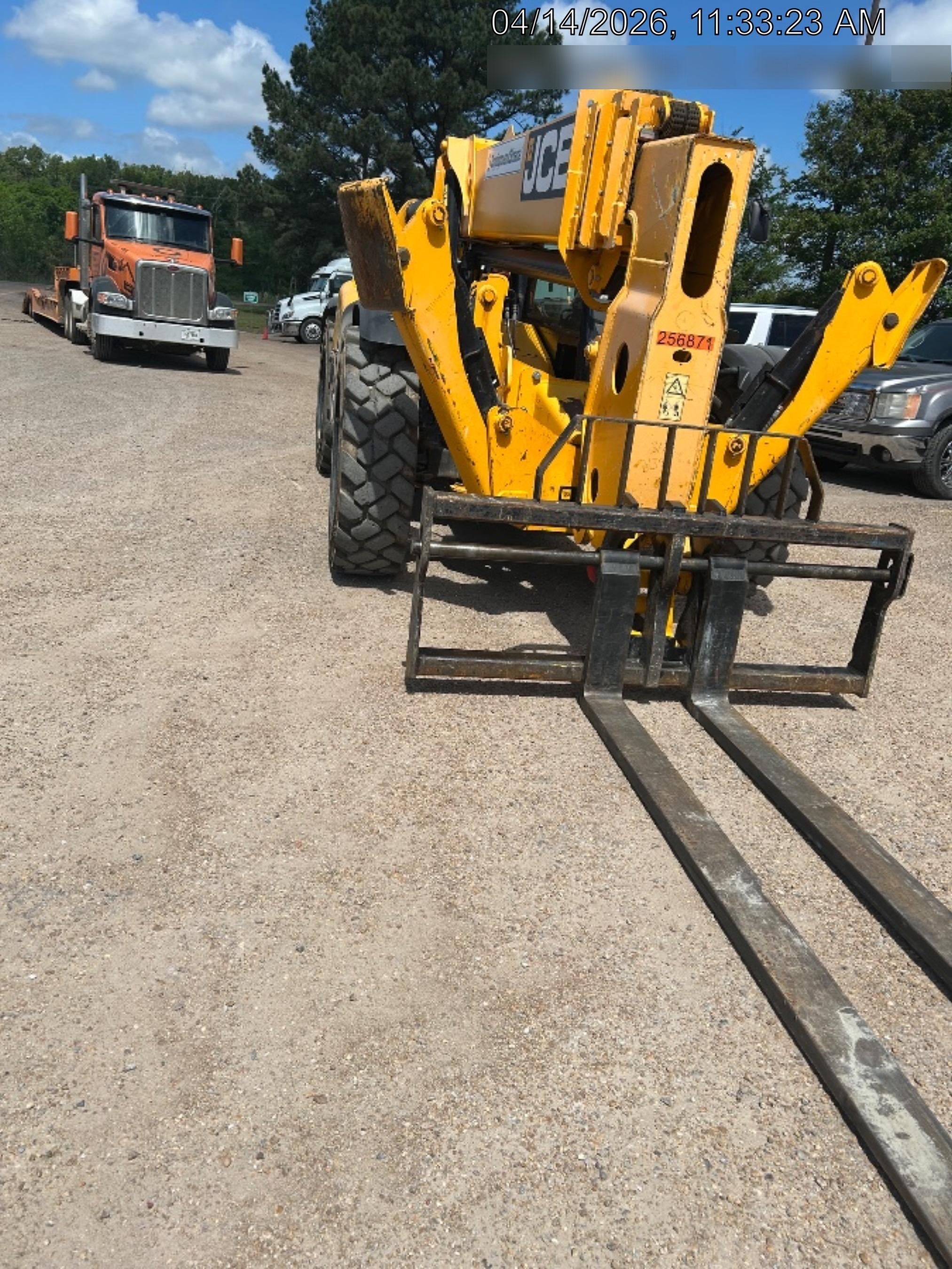 2022 JCB 512-56
