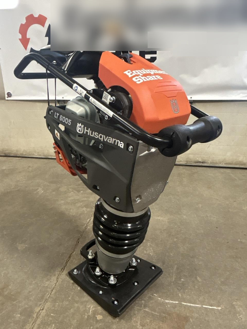 2025 HUSQVARNA LT6005