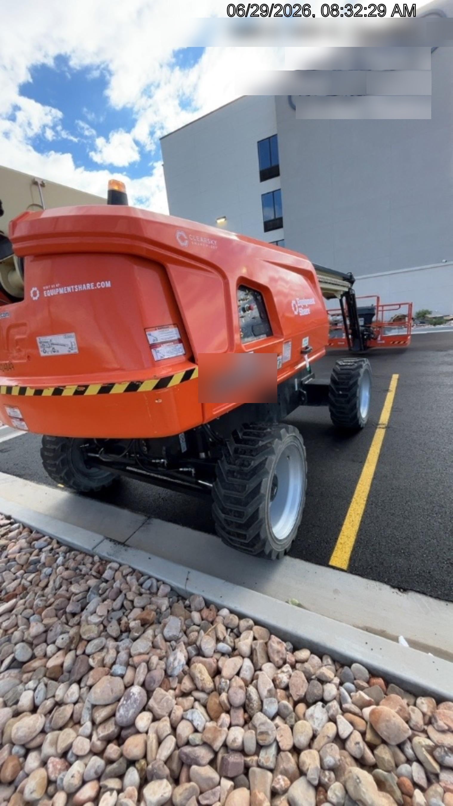 2024 JLG 660SJ