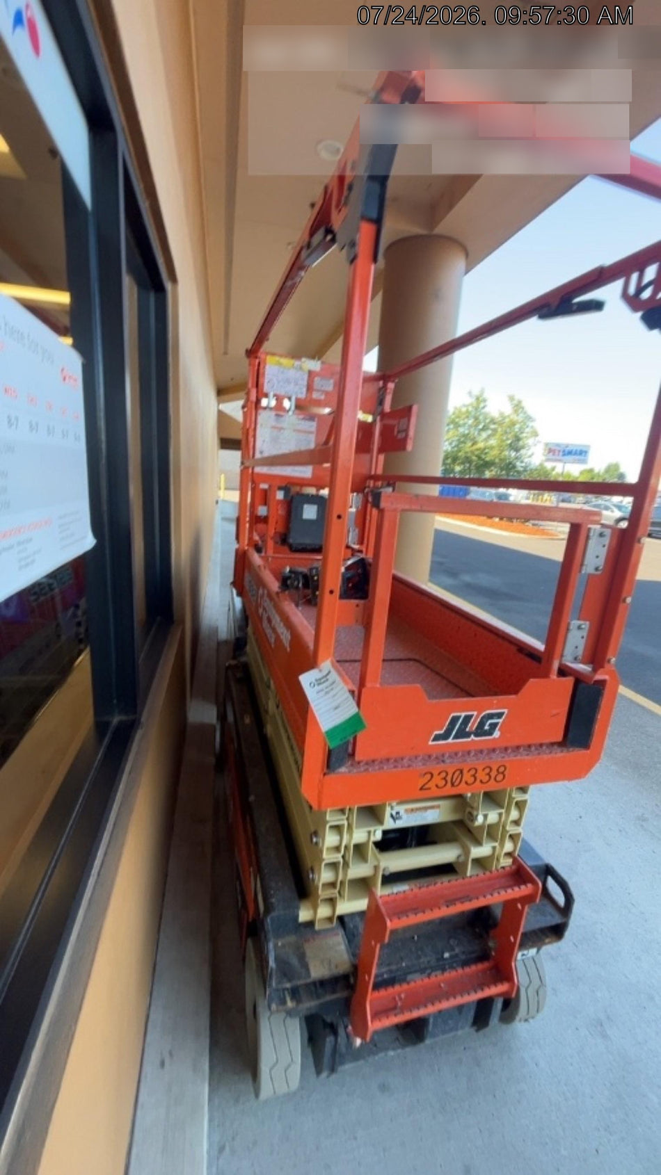 2022 JLG ES1932