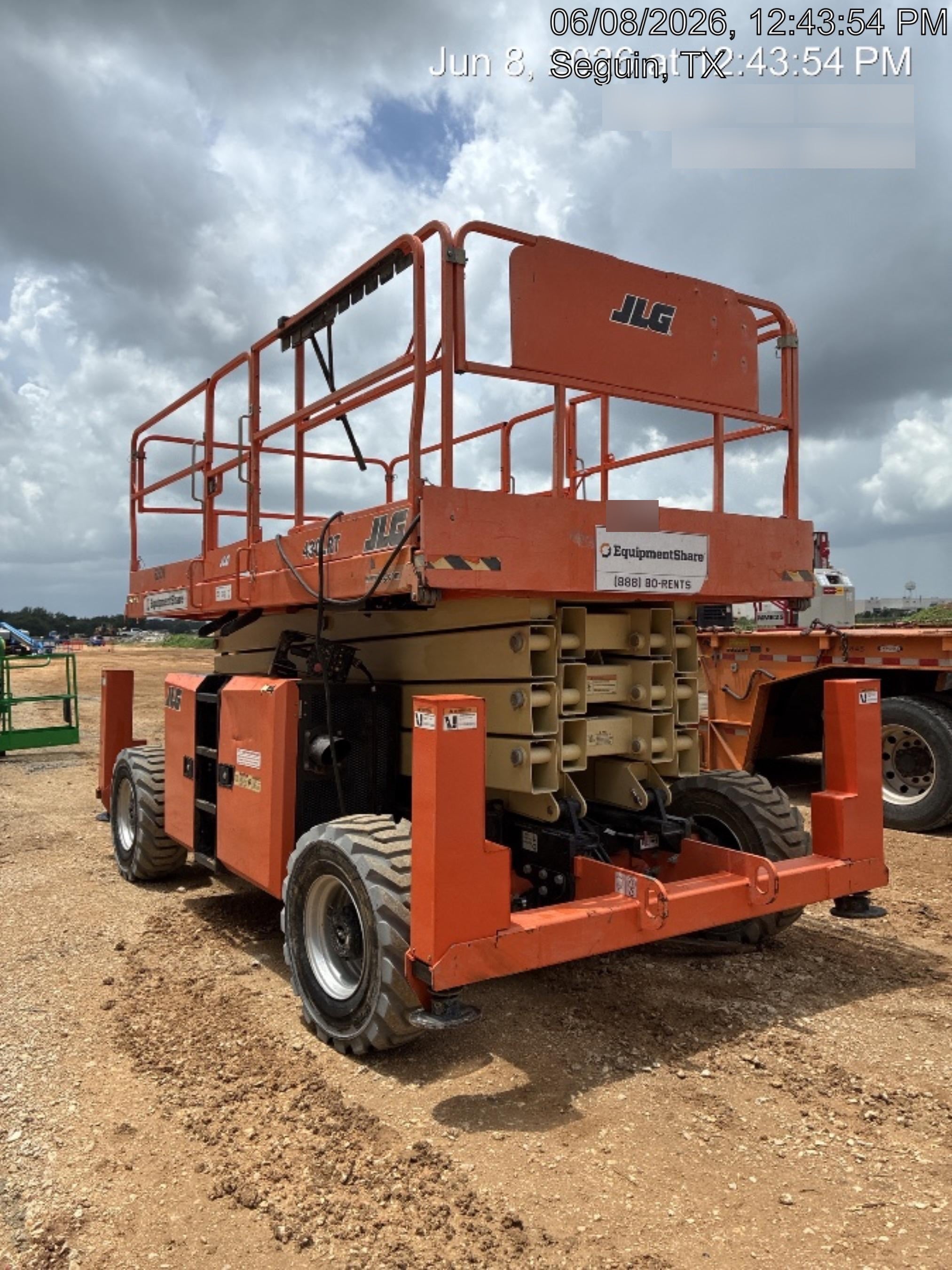 2020 JLG 430LRT