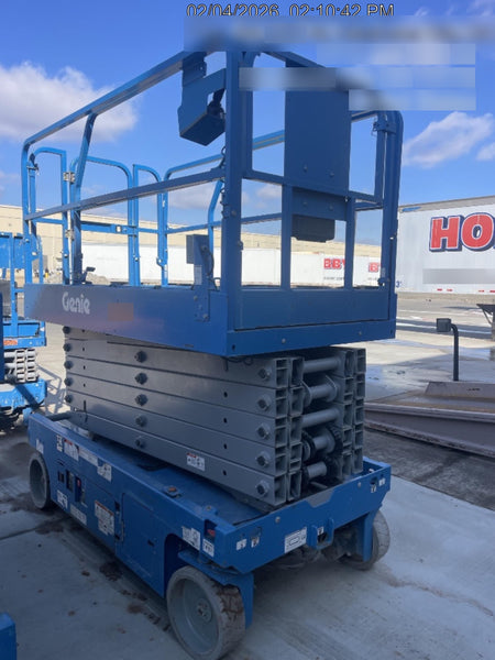 2019 Genie GS-4047 Folding rails with half height swing gate