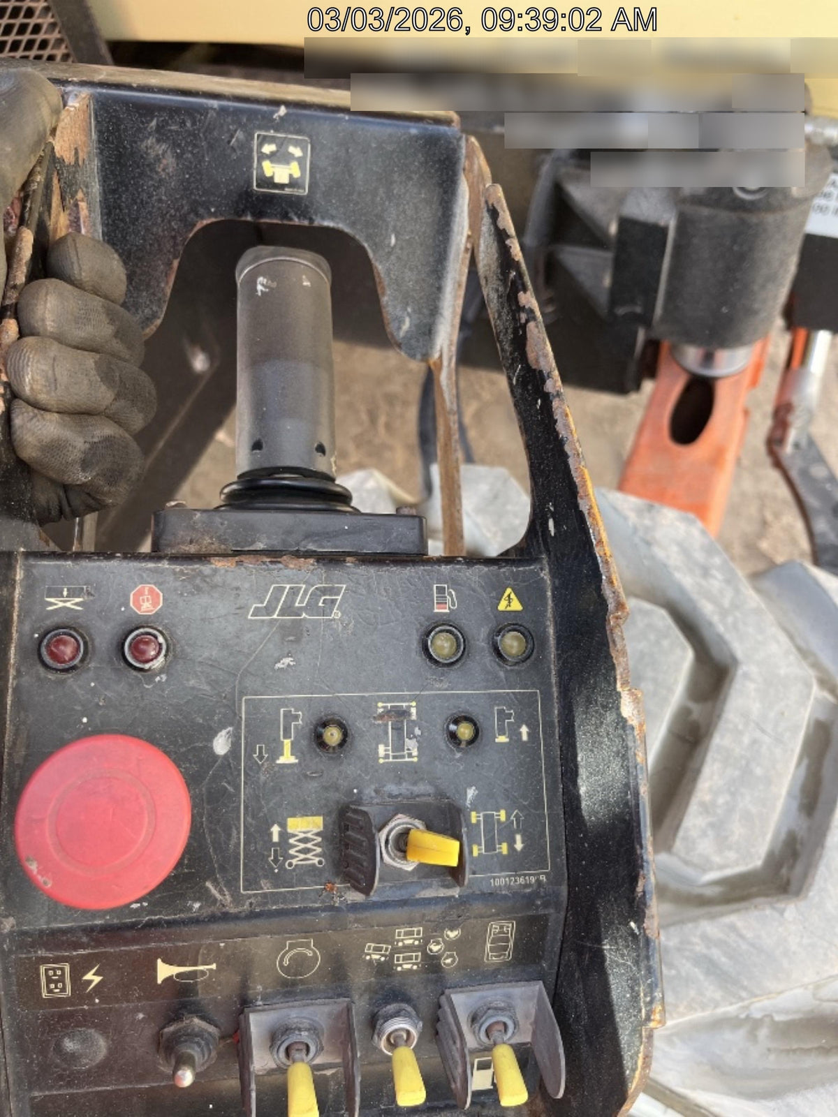 2023 JLG RT4394