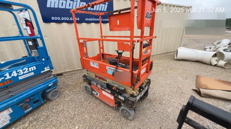 2021 JLG ES1330L