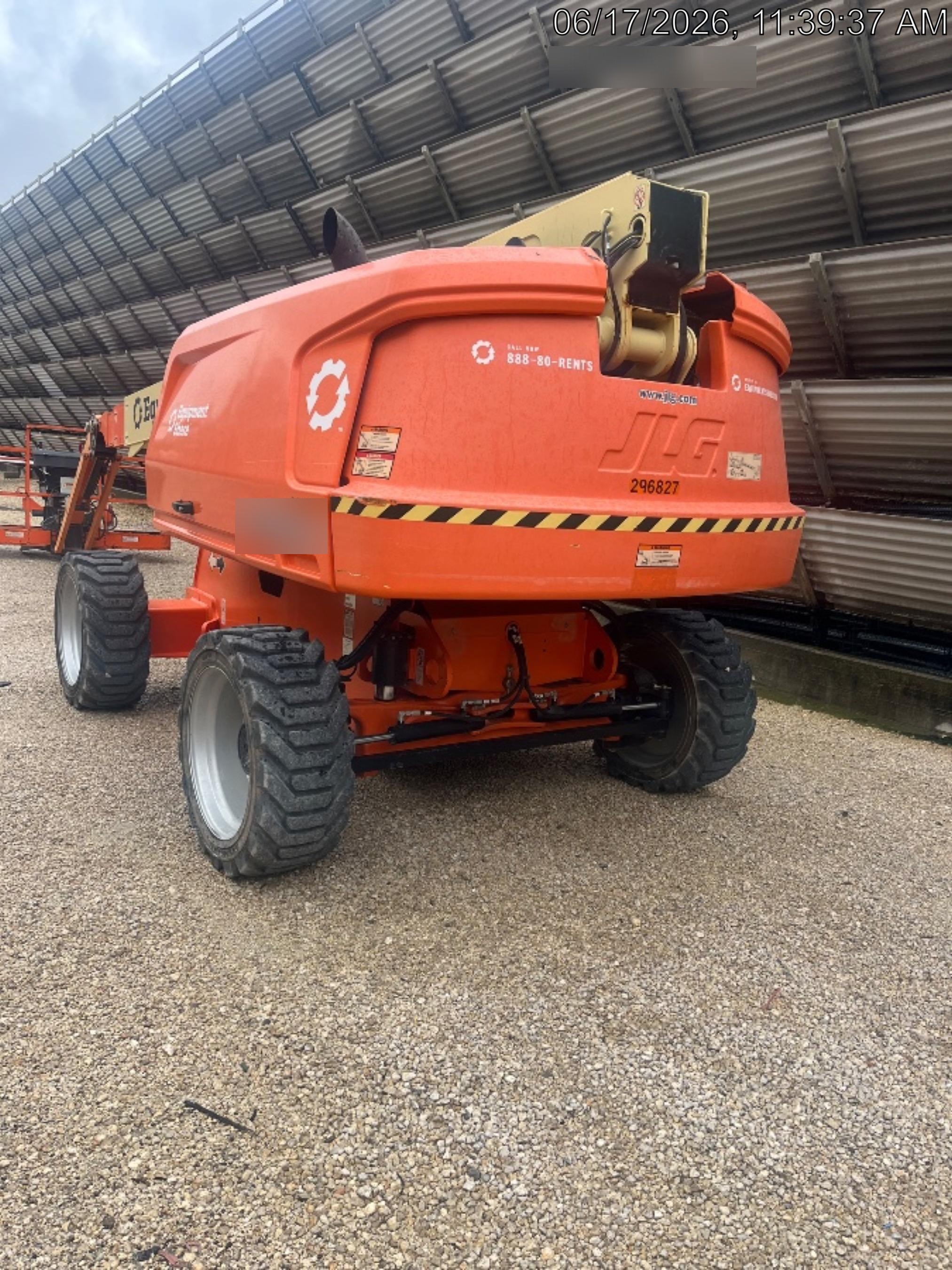 2023 JLG 660SJ
