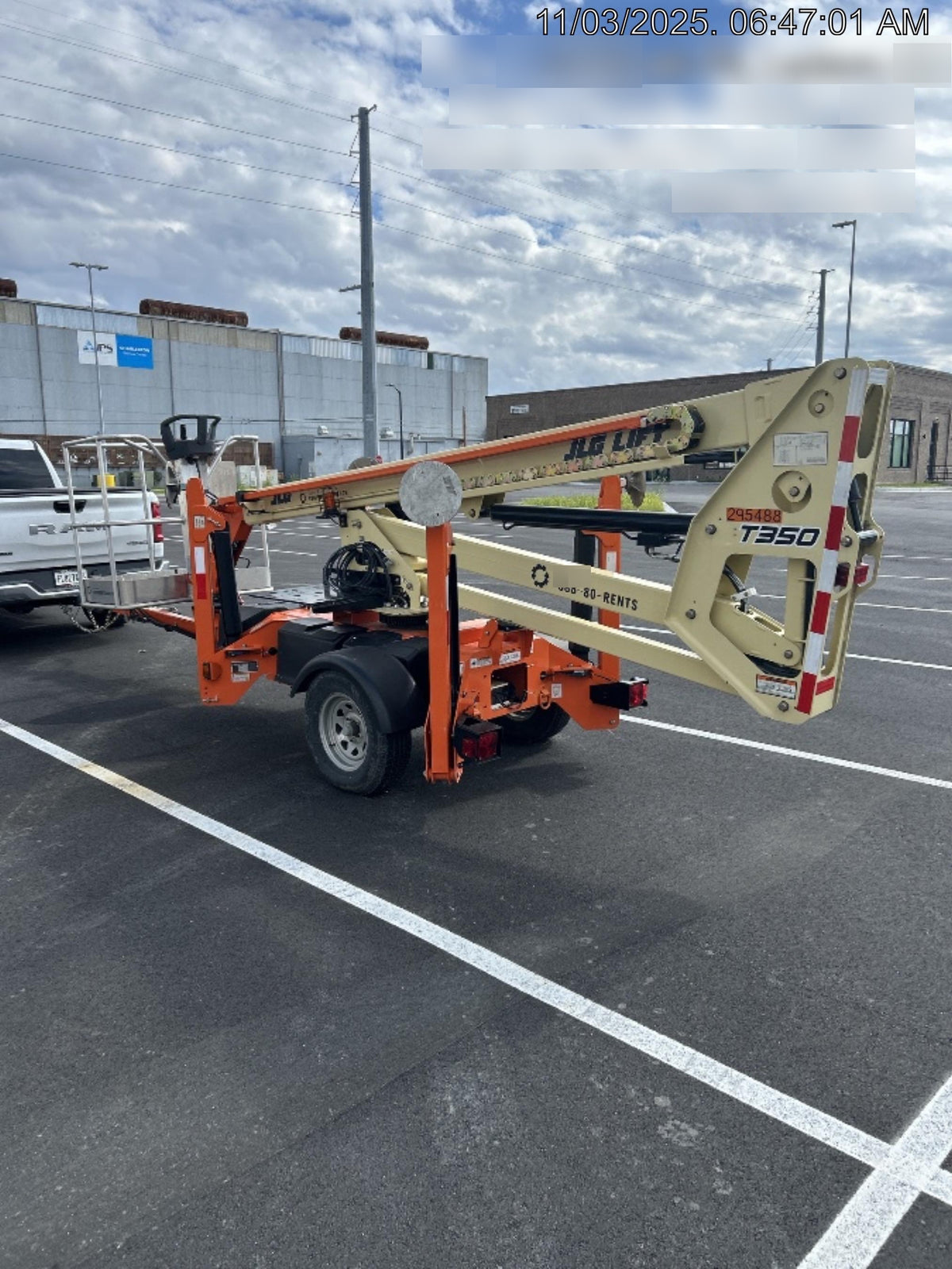 2023 JLG T350