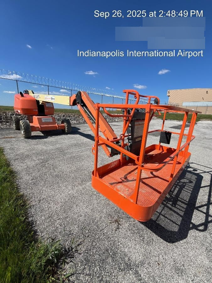 2019 JLG 460SJ