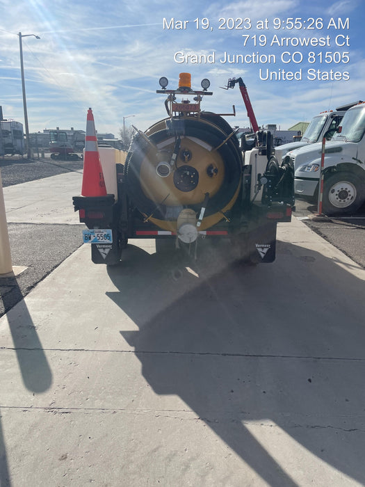 2022 Vac-Tron LP573XDT T4 Koehler Diesel Engine, 500 Gallon Debris Tank, x2 100 Gallon Water Tanks