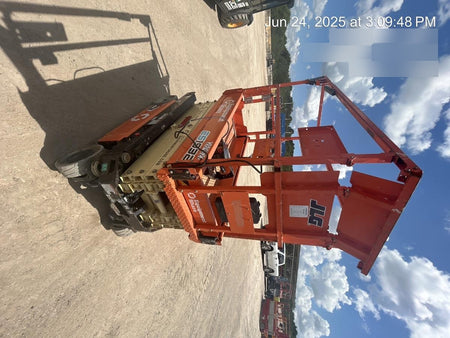 2022 JLG ES1932