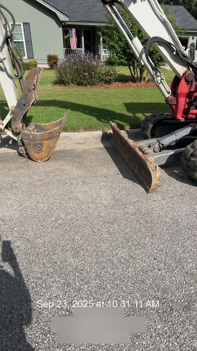 2019 Takeuchi TB260 Canopy, Standard Blade, Auxiliary hydraulics Manual QC, Hydraulic thumb, 12" ,18", 24" Bucket