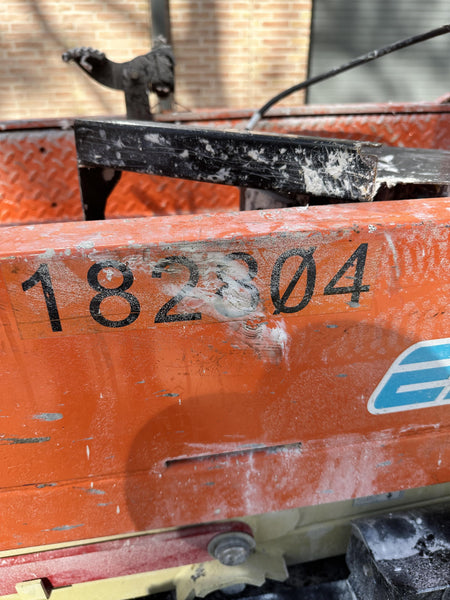 2021 JLG ES1330L