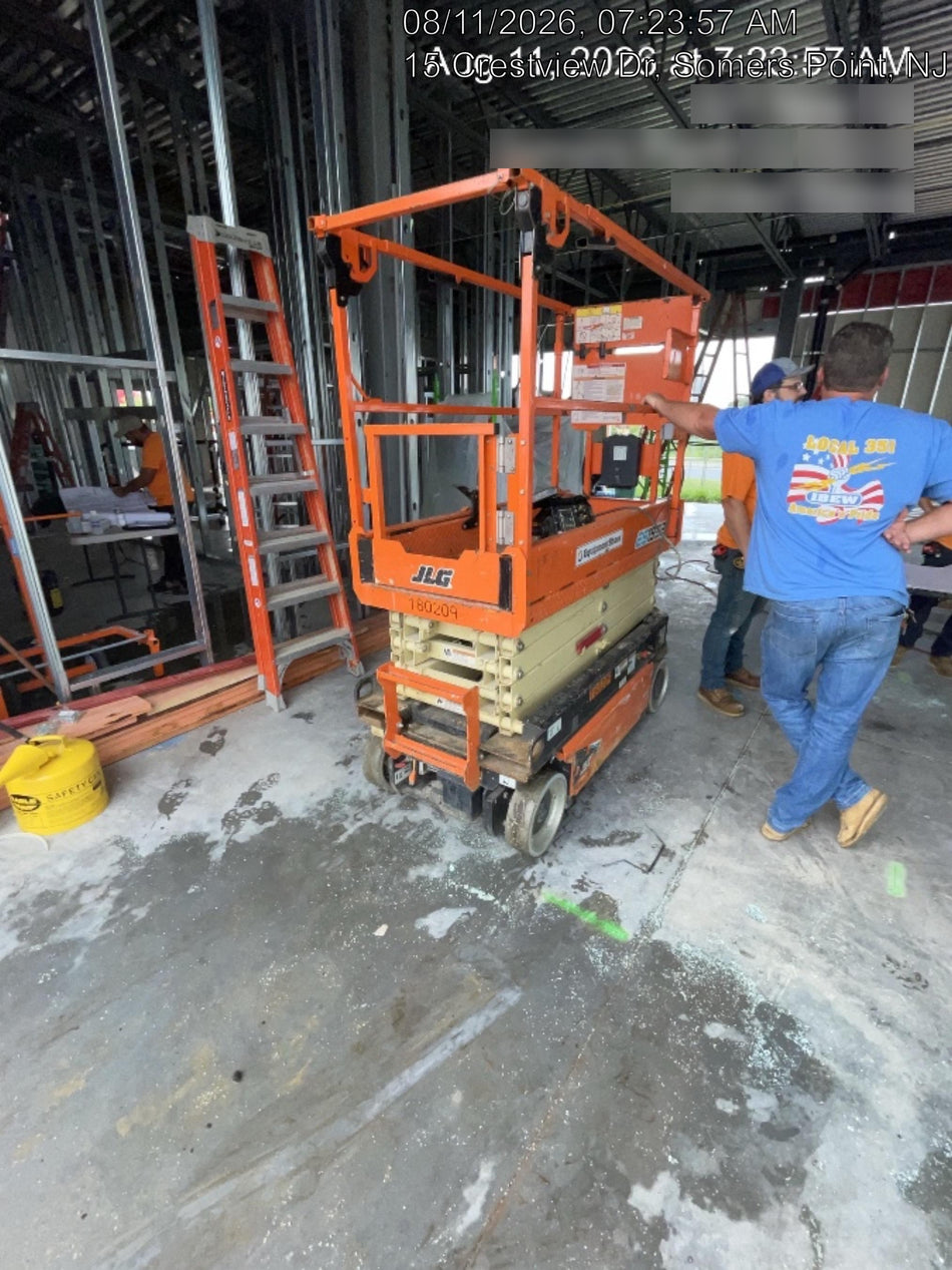 2021 JLG ES1932