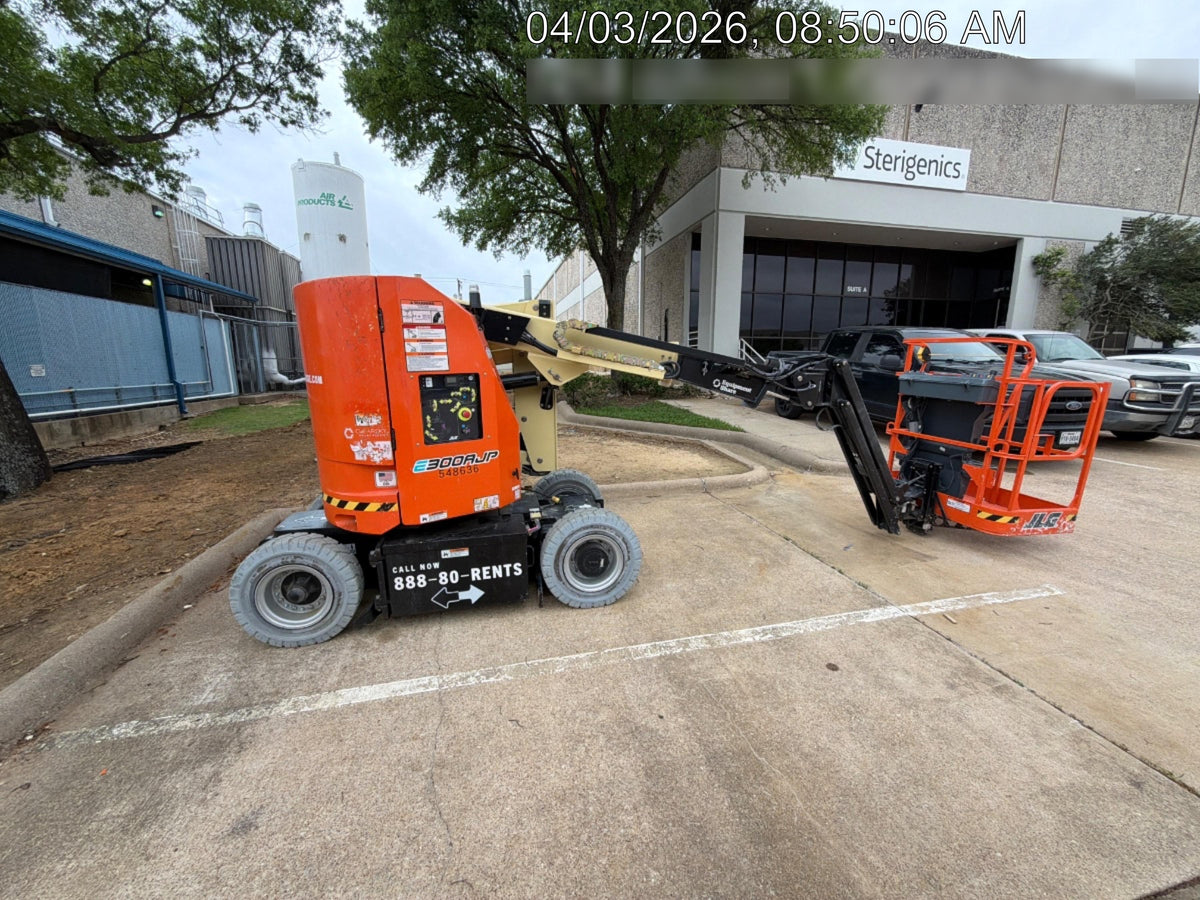 2025 JLG E300AJP