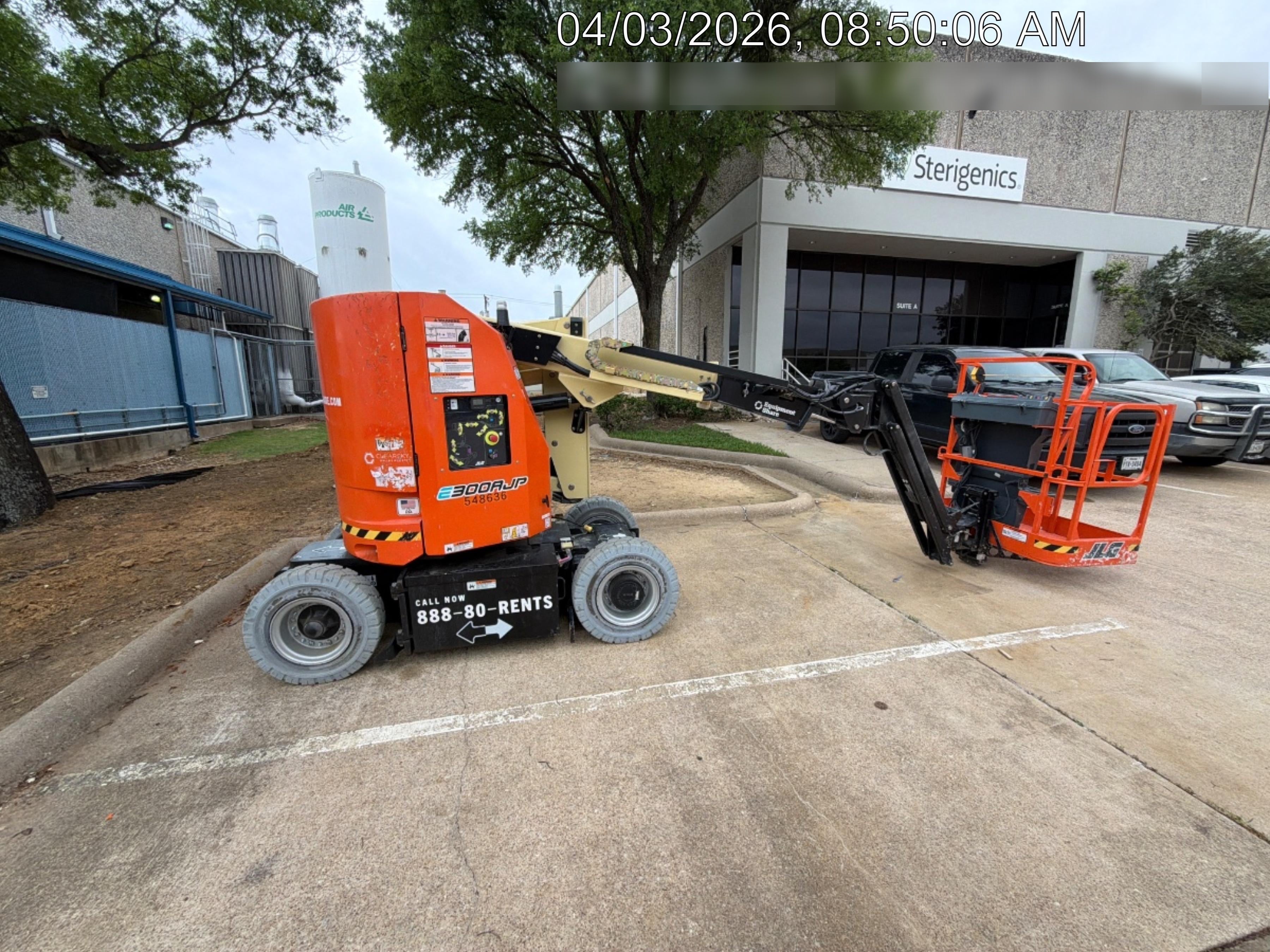2025 JLG E300AJP