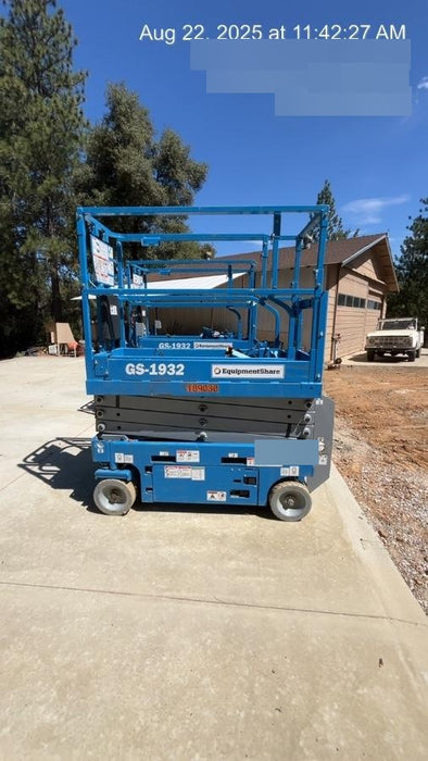 2021 GENIE GS-1932