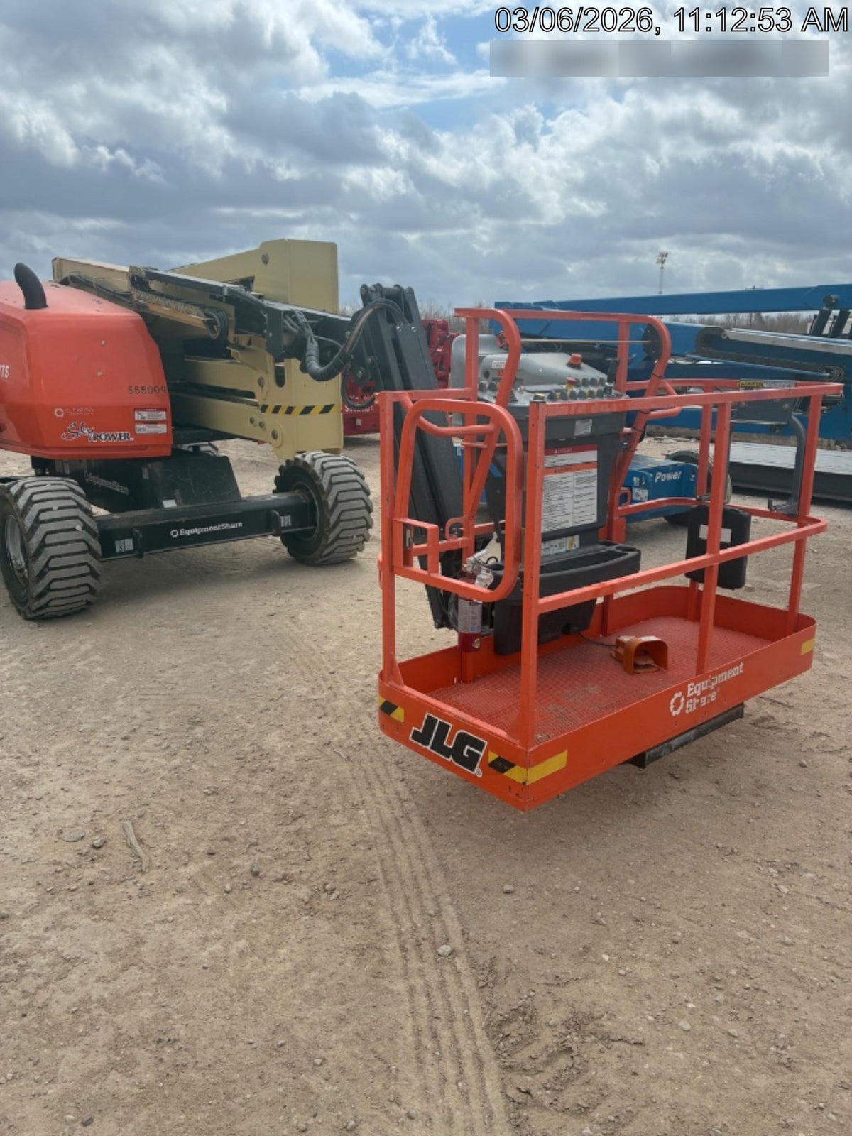 2025 JLG 450AJ