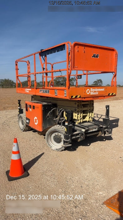 2022 JLG RT3369
