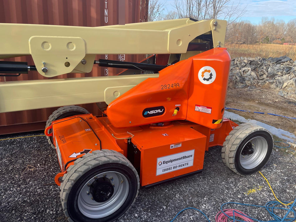 2022 JLG E450AJ