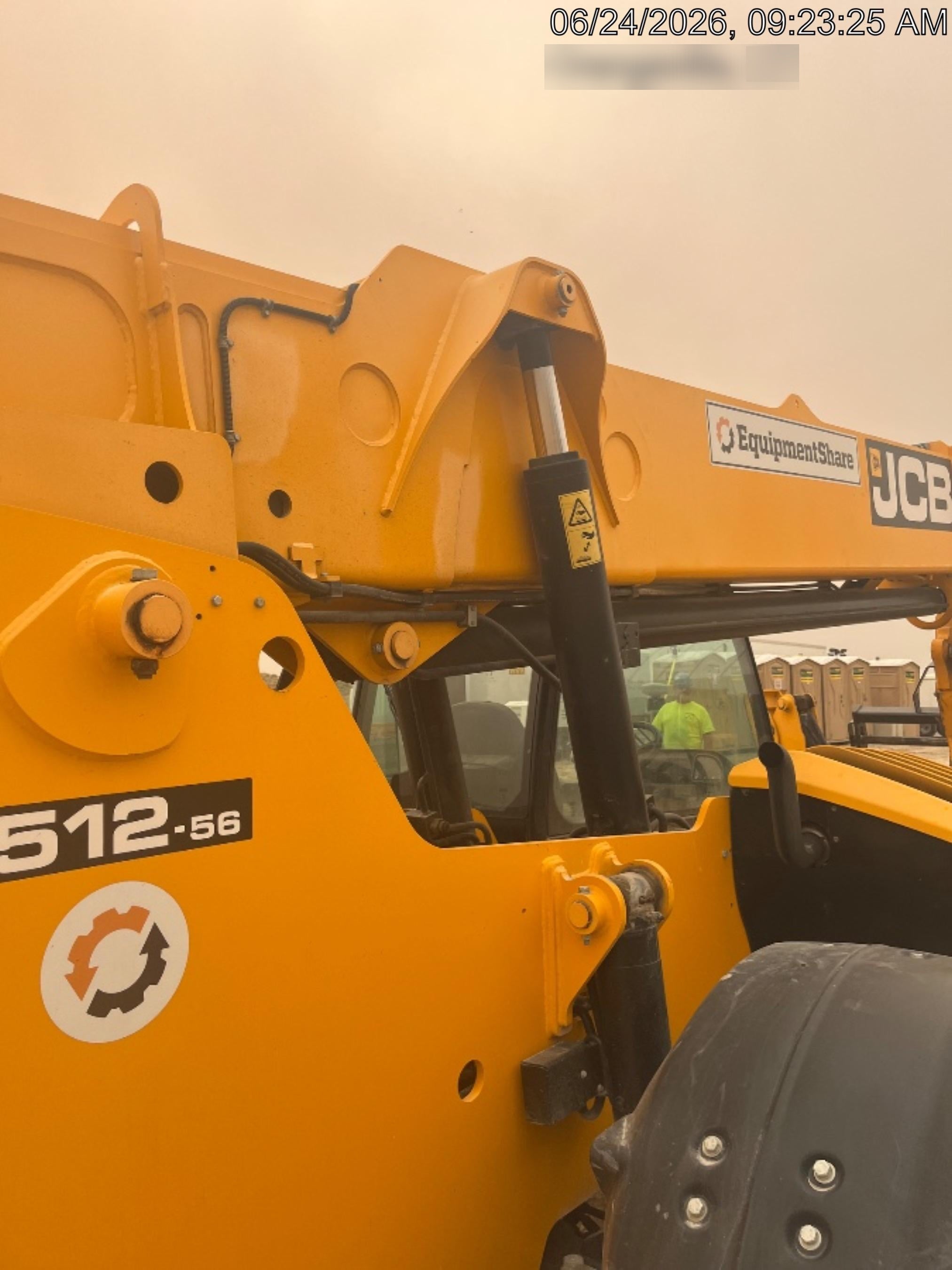 2020 JCB 512-56