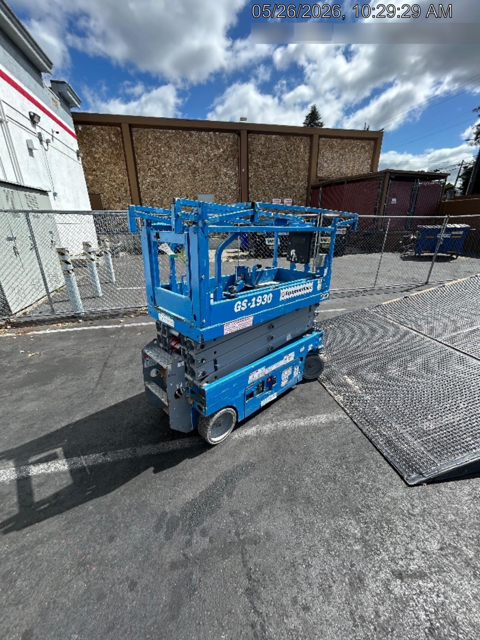 2020 Genie GS-1930 Solid Non Marking Tires, Beacon, Folding rails with half height swing gate, 800W Inverter