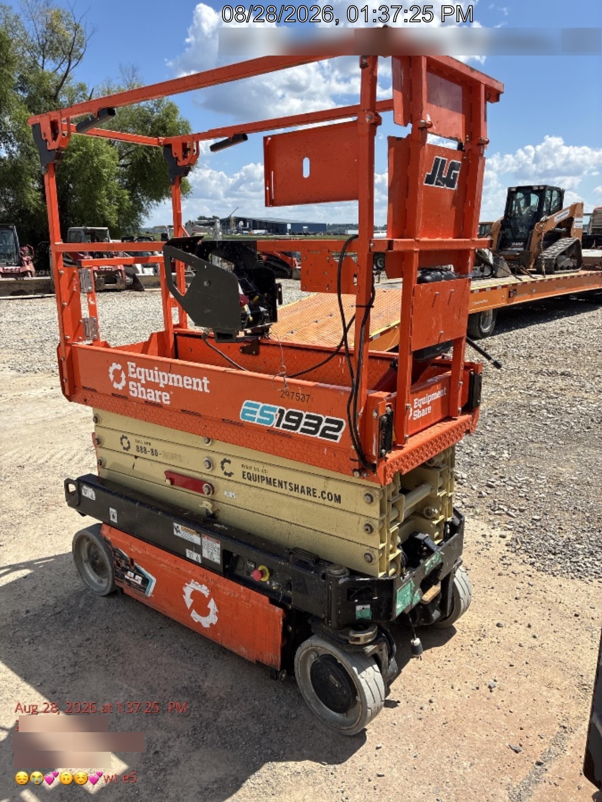 2023 JLG ES1932