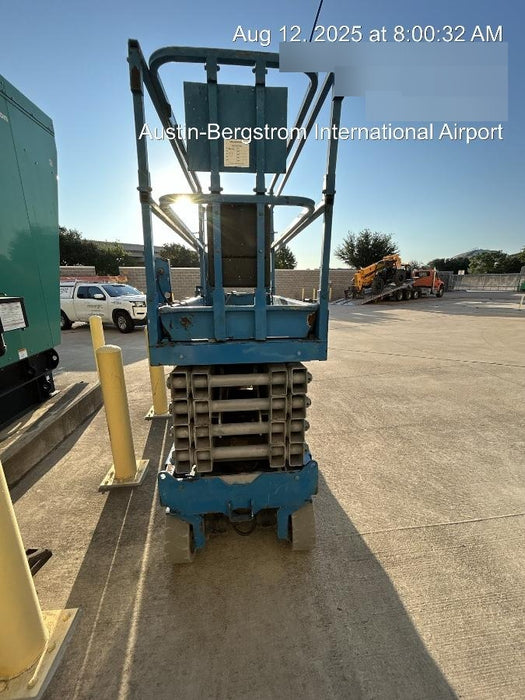 2017 Genie GS-3232 Genie GS3232 Scissor Lift