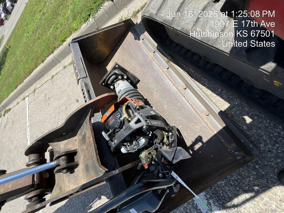 2024 HUSQVARNA LT6005