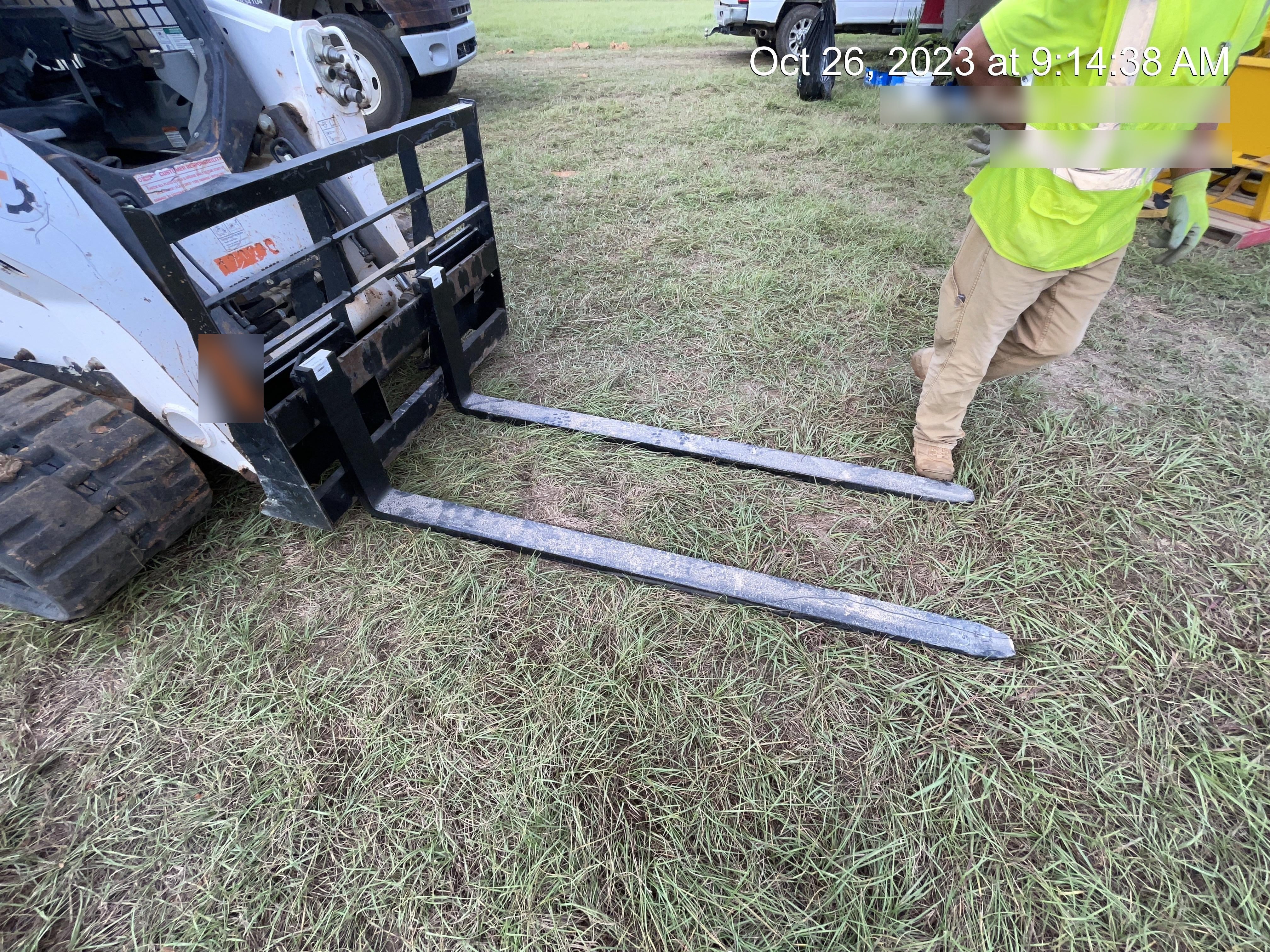 2022 ARROW MATERIAL HANDLING 72" Pallet Forks - Arrow