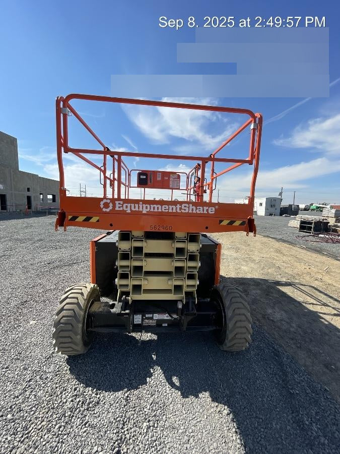 2025 JLG RT4394