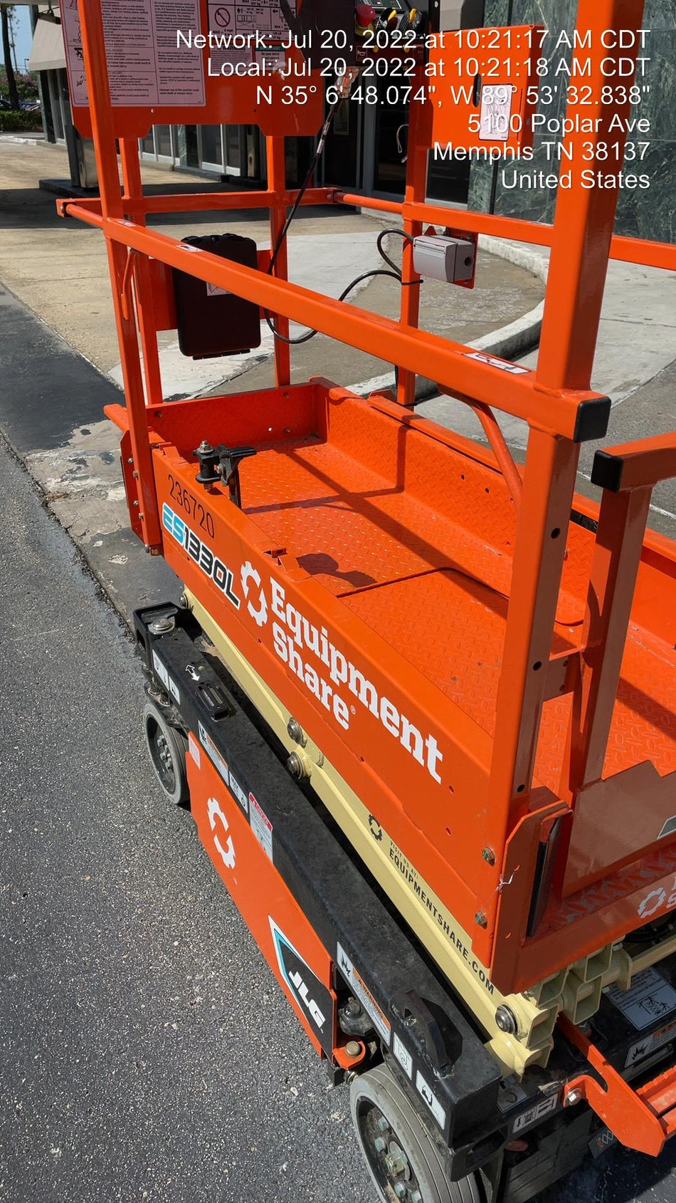 2022 JLG ES1330L