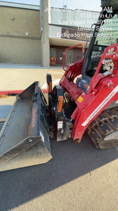 2021 TAKEUCHI 48" Pallet Forks - Takeuchi